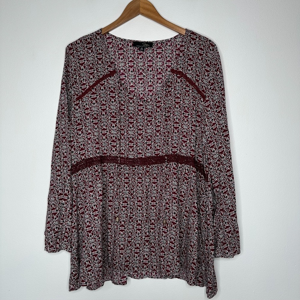Suzanne Betro Babydoll Tunic Top Size 2X Floral Bell Sleeve